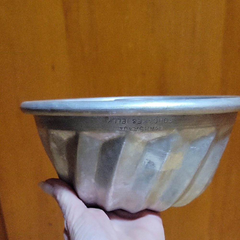 Vintage Baking Mold~ Jello